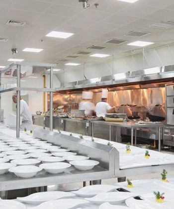 Réalisation Stockresto Inox Maroc - Table - Meuble - Cuisson - Equipement - 8-Réalisation Gastronomique Haut de Gamme en Inox